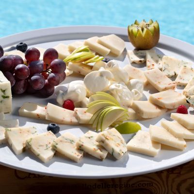Antipasto formaggi per ricevimenti