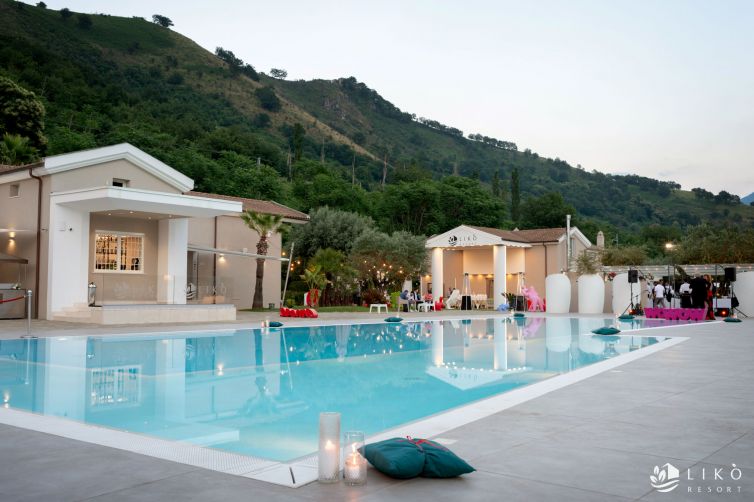 piscina per matrimoni
